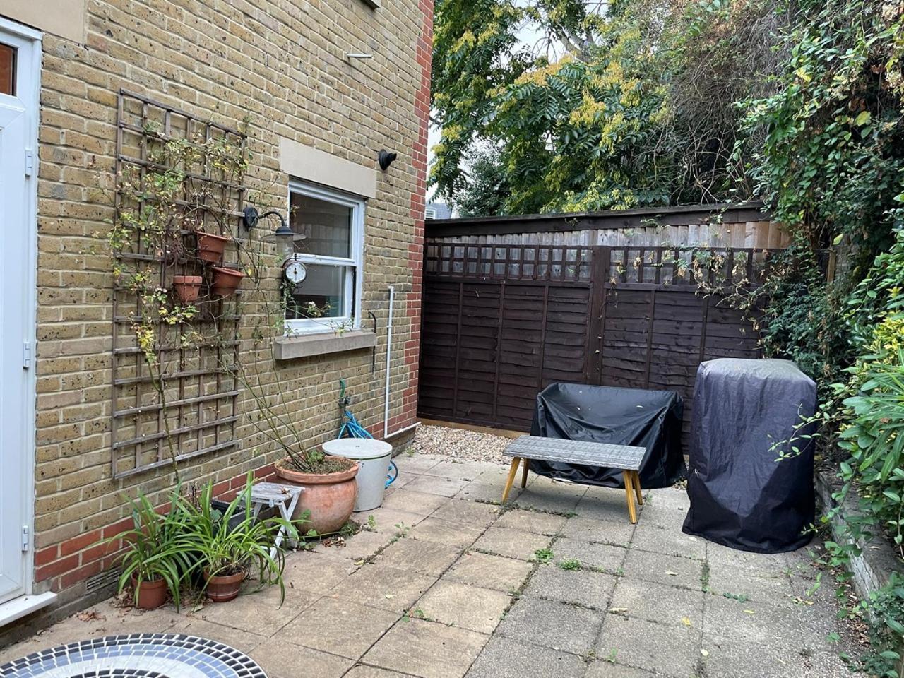 House With Private Parking Close To Borough Market & Tower Bridge! Appartamento