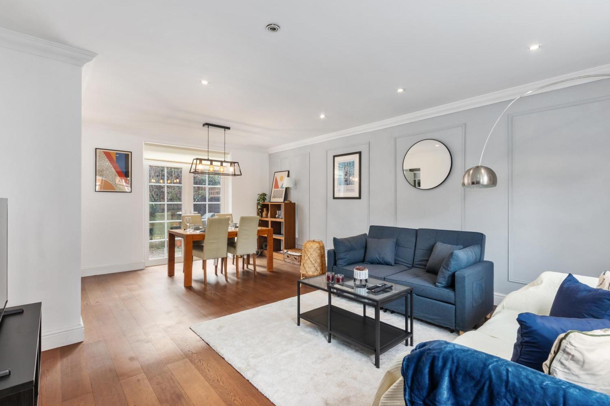 House With Private Parking Close To Borough Market & Tower Bridge! *